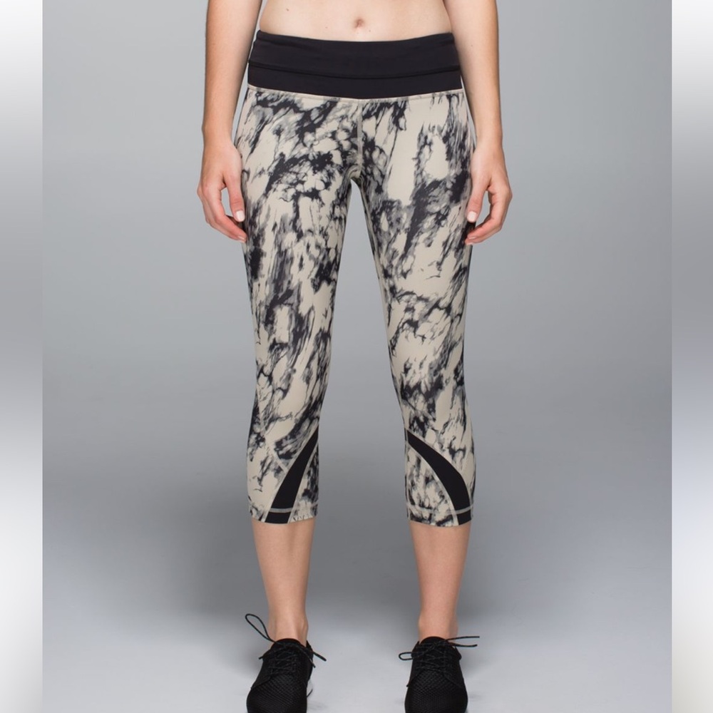 Lululemon Crop‎ Leggings Run Inspire II Size 6 Leggings